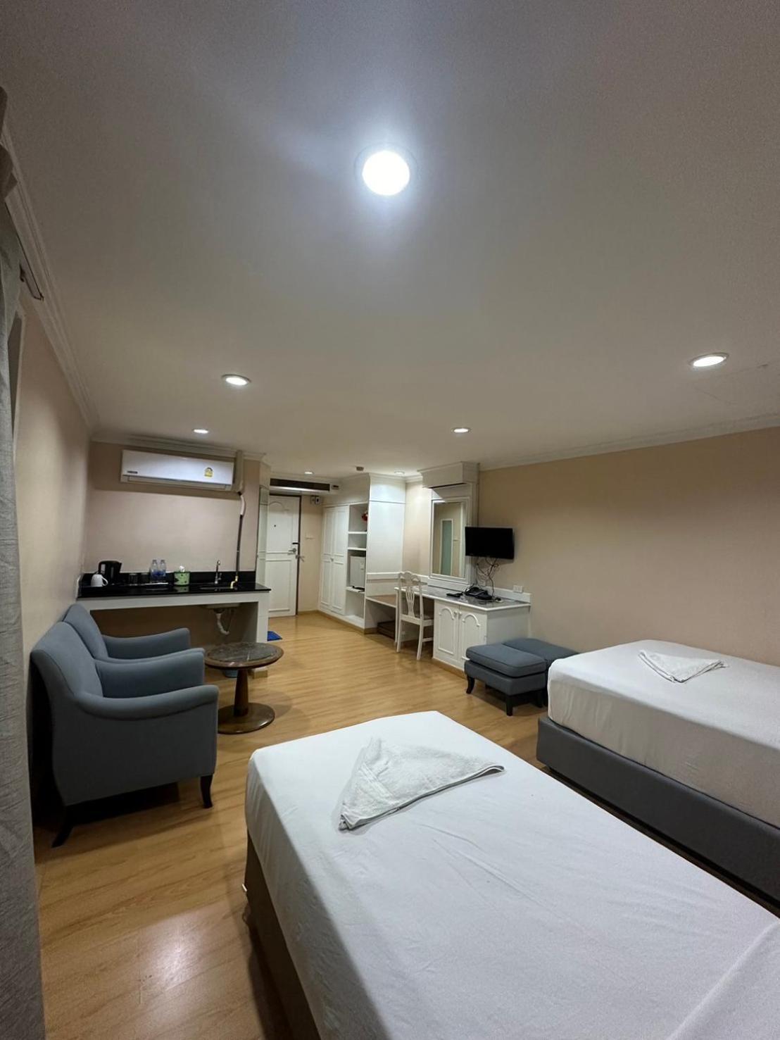 Royal Garden Home Hotel Bangkok Zewnętrze zdjęcie