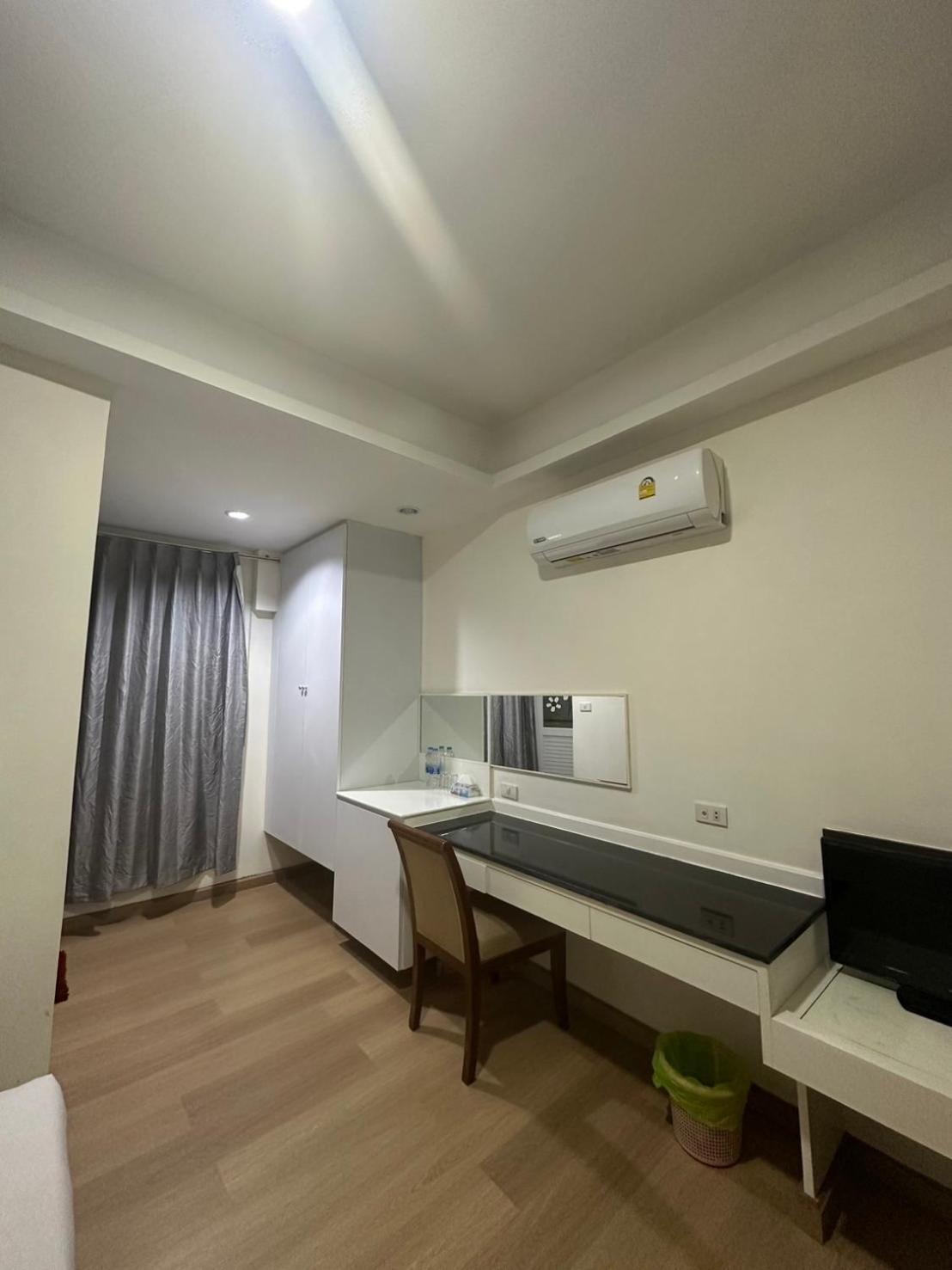 Royal Garden Home Hotel Bangkok Zewnętrze zdjęcie