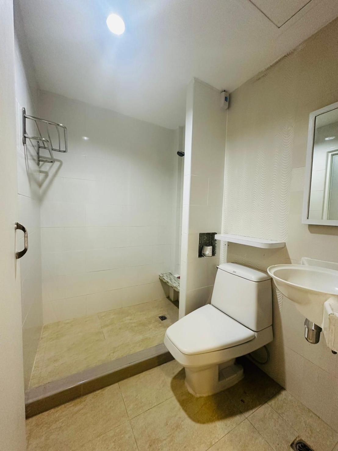 Royal Garden Home Hotel Bangkok Zewnętrze zdjęcie