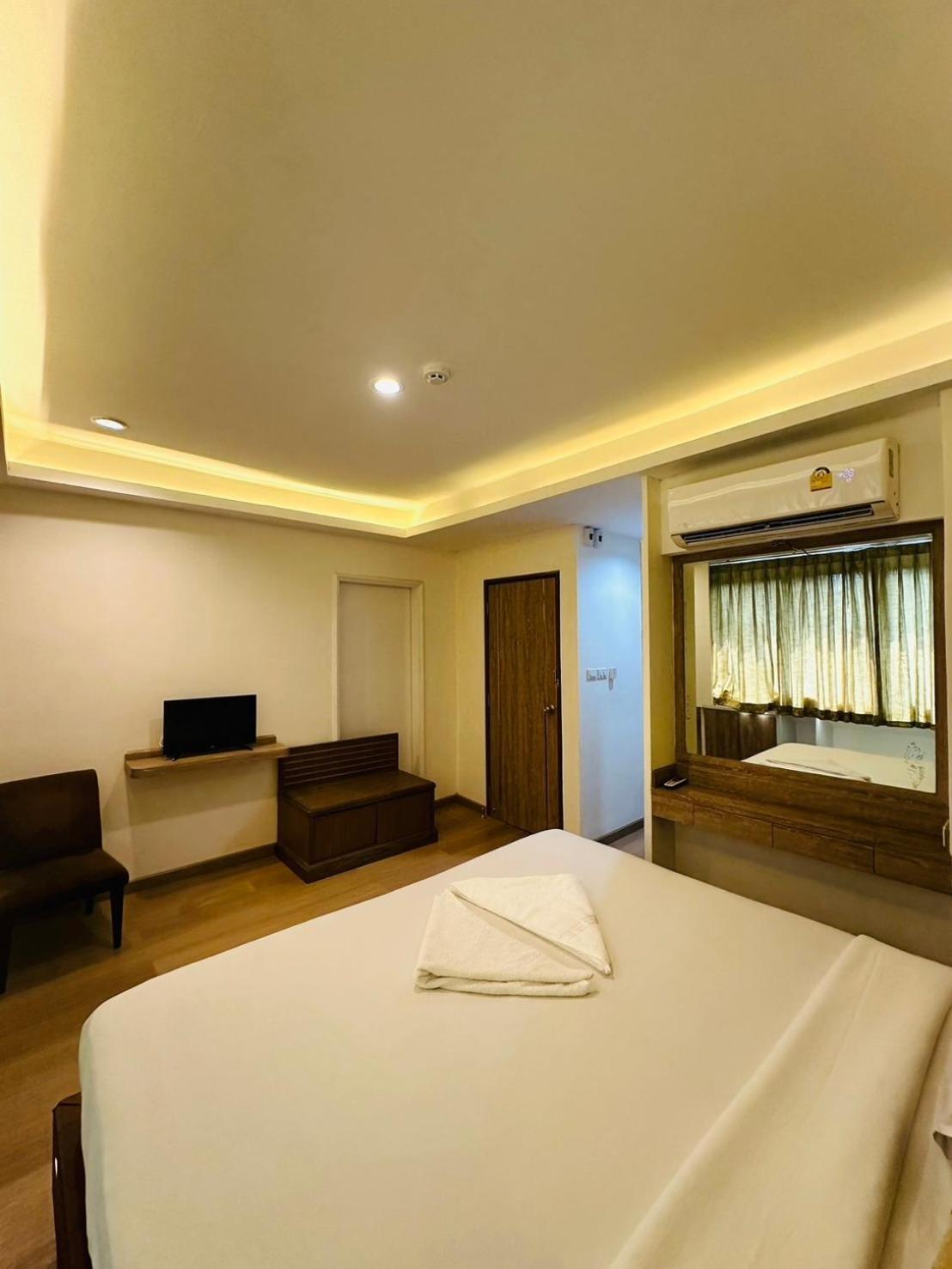 Royal Garden Home Hotel Bangkok Zewnętrze zdjęcie