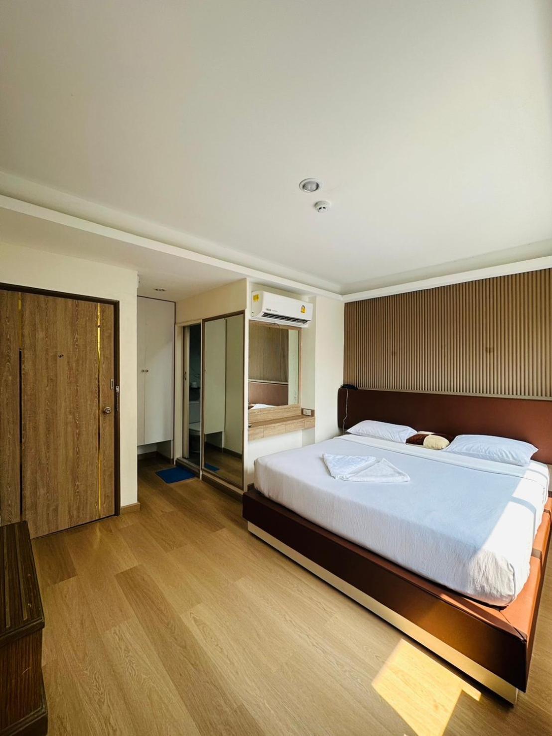 Royal Garden Home Hotel Bangkok Zewnętrze zdjęcie