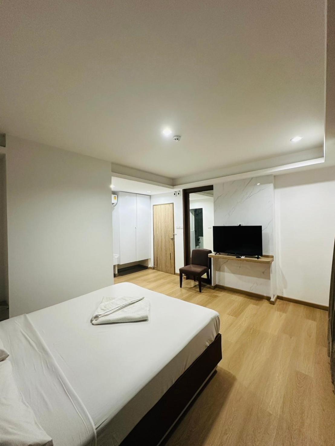 Royal Garden Home Hotel Bangkok Zewnętrze zdjęcie