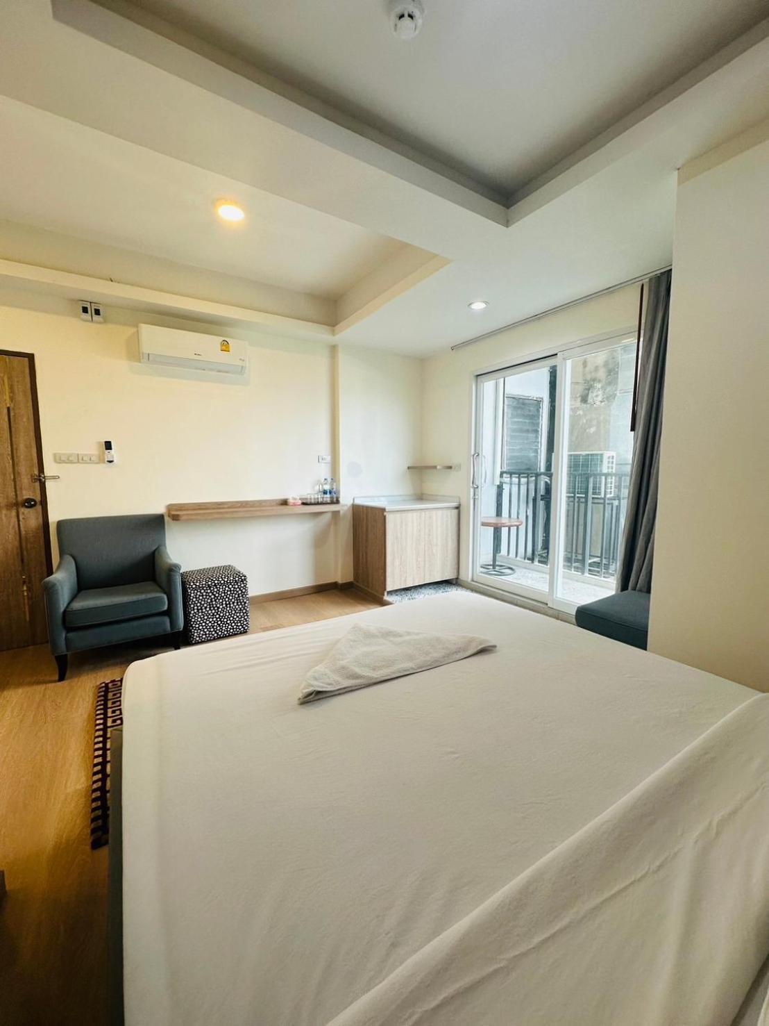Royal Garden Home Hotel Bangkok Zewnętrze zdjęcie