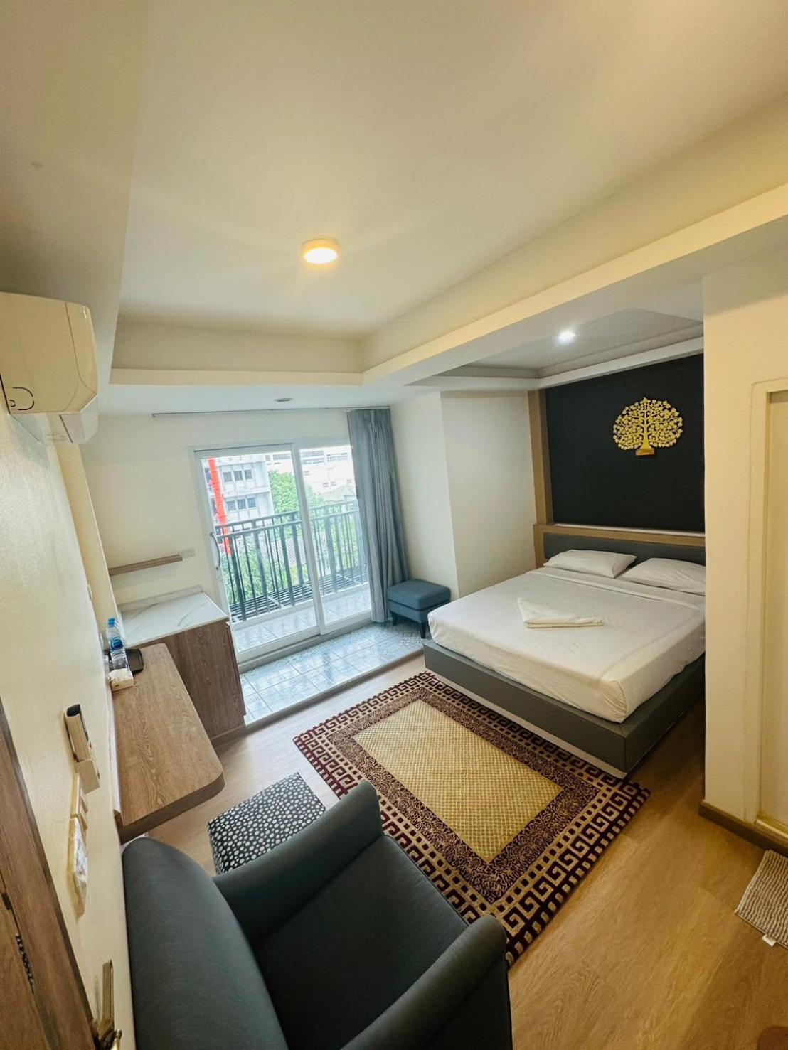Royal Garden Home Hotel Bangkok Zewnętrze zdjęcie